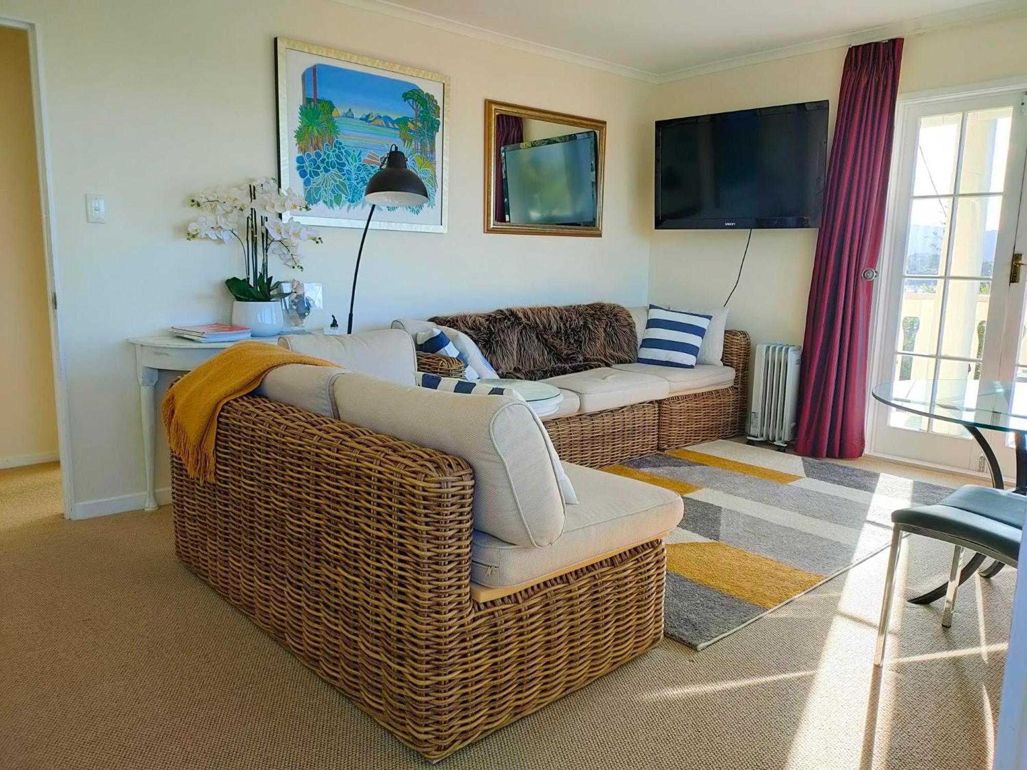 Mangawhai Lodge Экстерьер фото