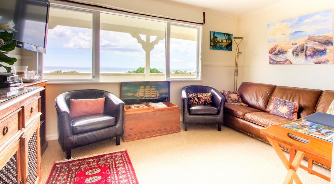 Mangawhai Lodge Экстерьер фото