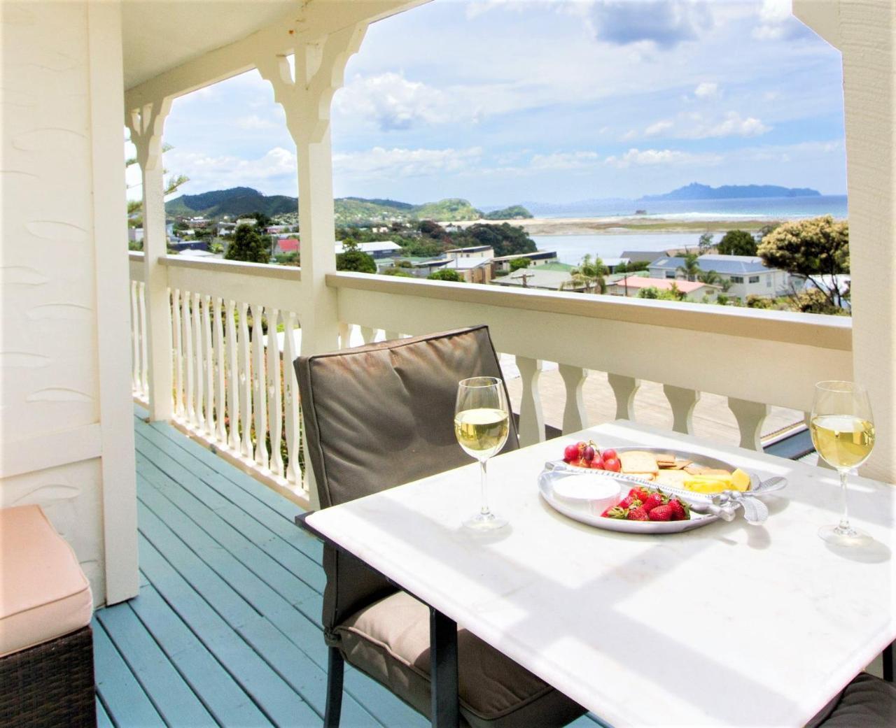 Mangawhai Lodge Экстерьер фото